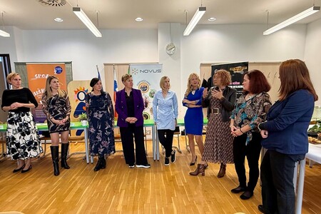 Karierni center za mlade VšečKAM in GREM+: nova priložnost za mlade, ki gradijo svojo prihodnost