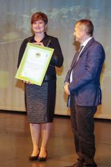 Sprejmimo nagrado in odgovornost, ki nam je naložena z veseljem in navdihom.    